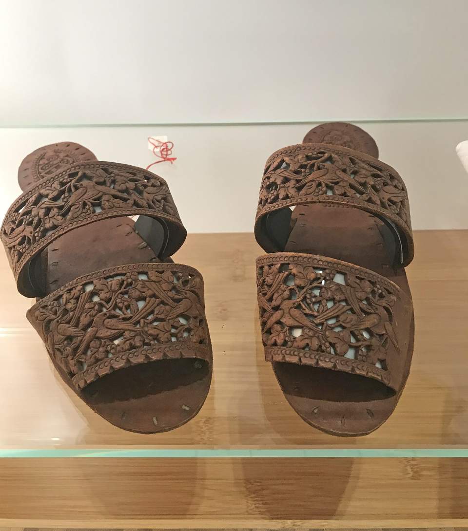 1 Paar Sandalen 