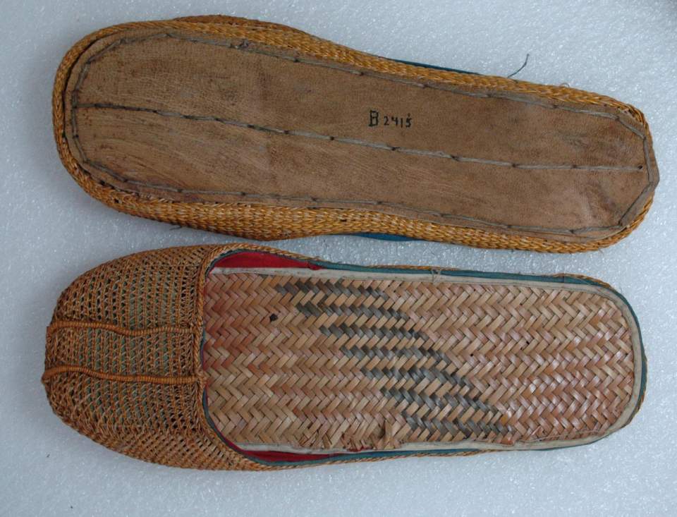 1 Paar Sandalen