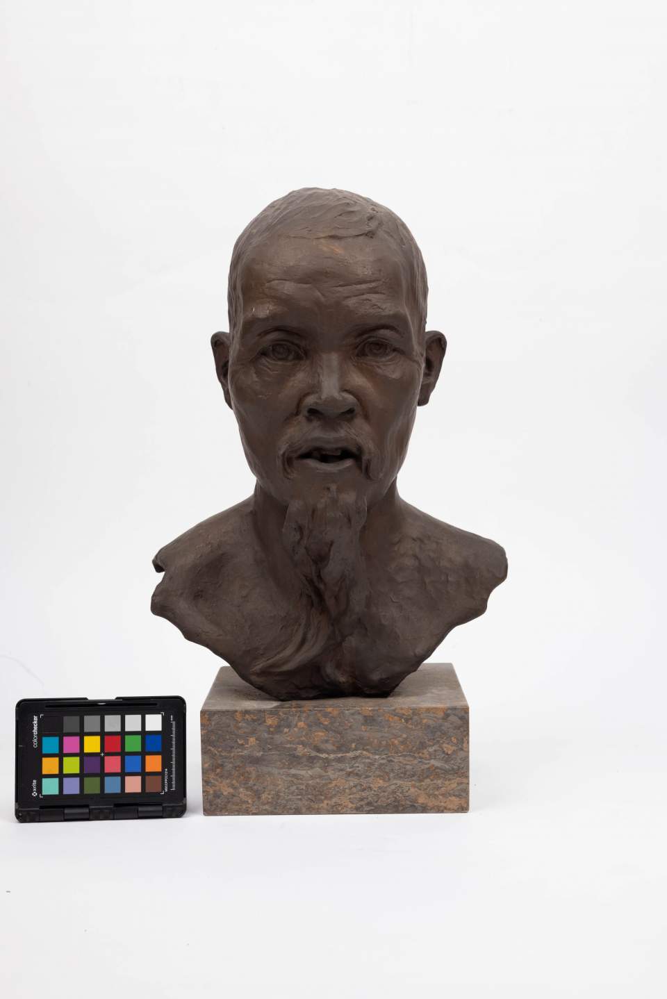 Männliche Porträtbüste Djida