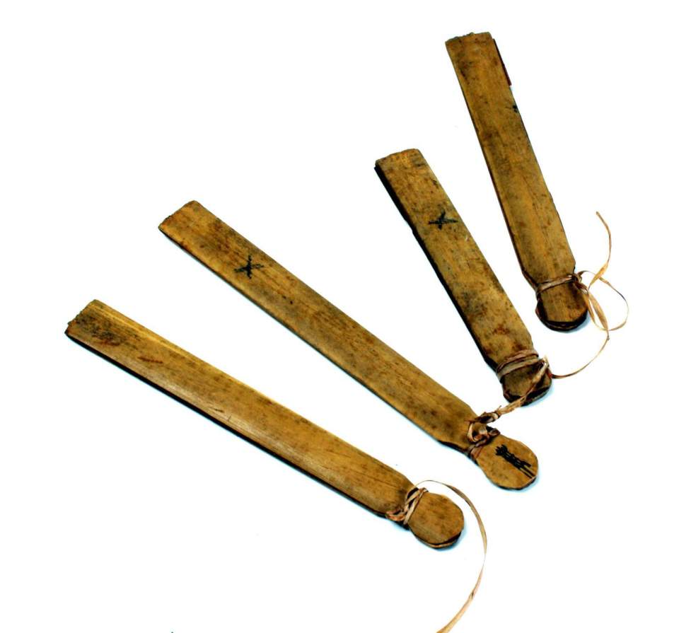 4 kleine Lockpfeifchen