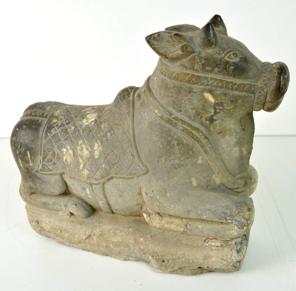 Nandi, Heiliger Stier, Stein, Reittier Shivas