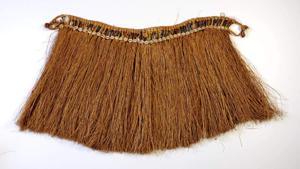 Schurz aus Gras