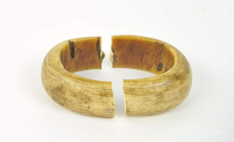 Armreif Elfenbein, geschlossen, oval