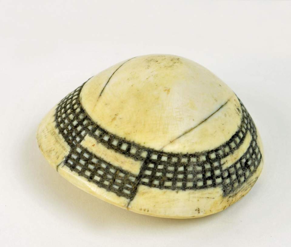 Zierknopf  "Omba"