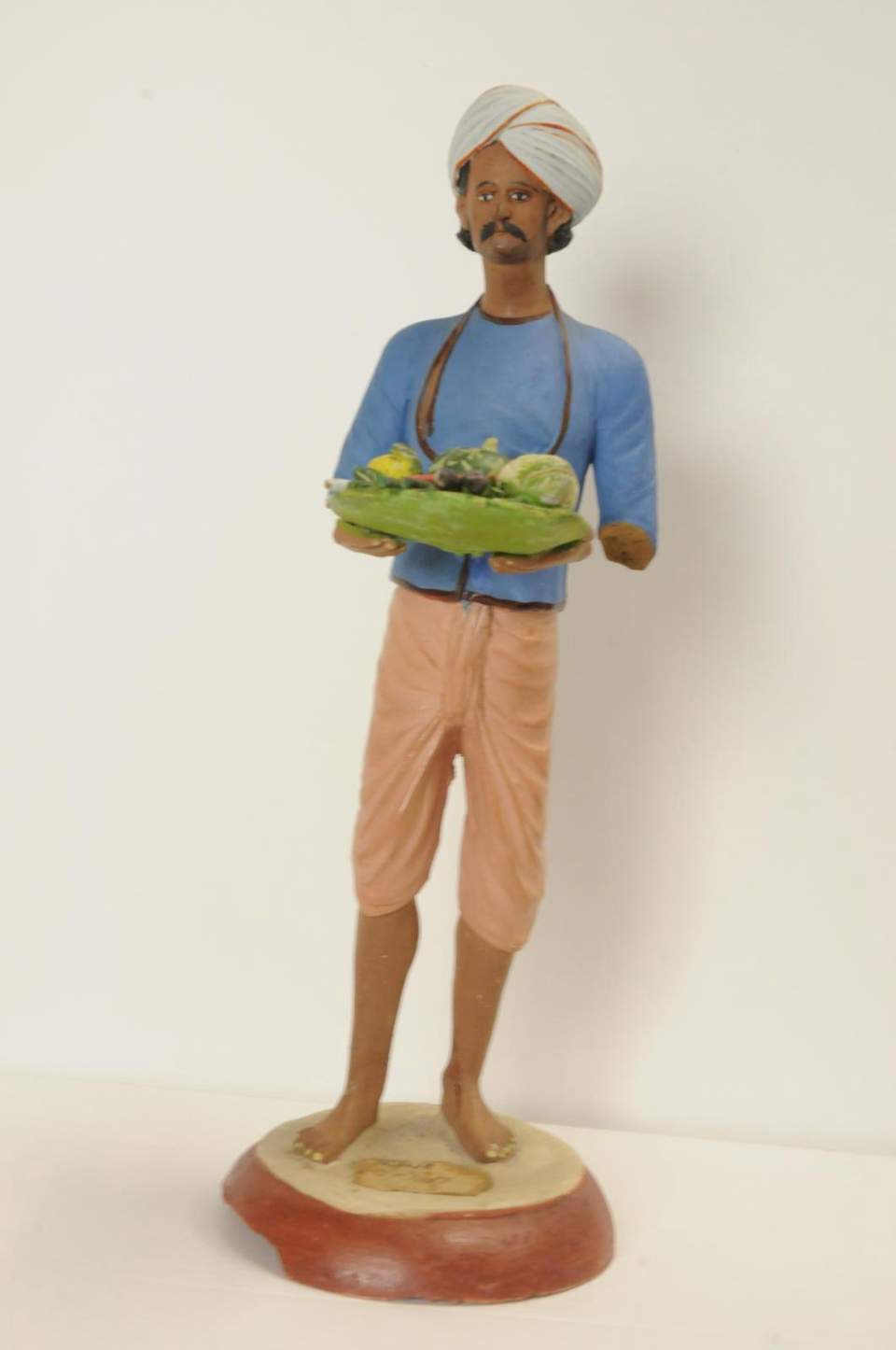 Tonfigur, bemalt, Gemüse - Einkäufer