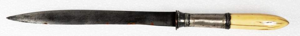 Dolchmesser mit Elfenbeingriff und mit Scheide