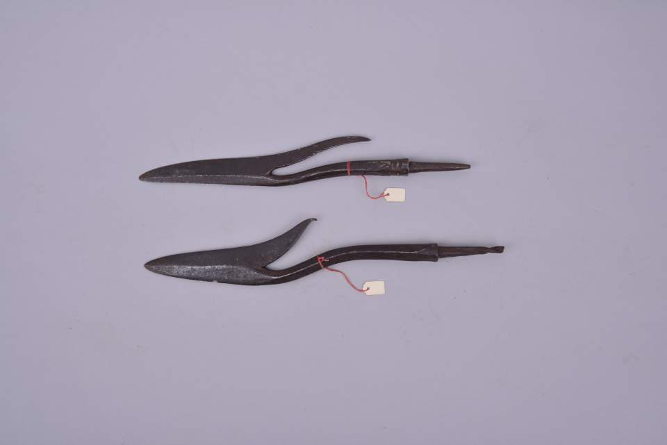 2 Lanzenspitzen