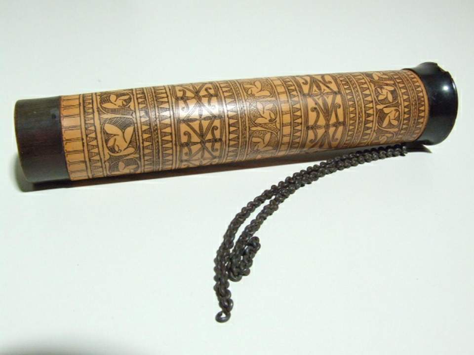 Sirih-Büchse