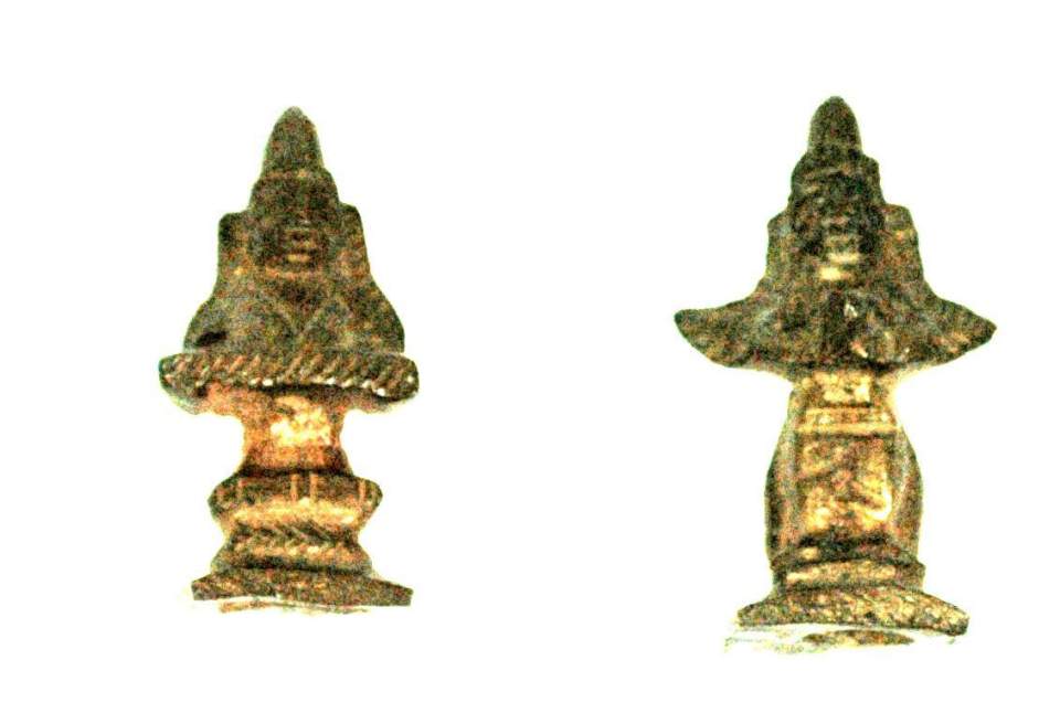 2 Amulettfigürchen