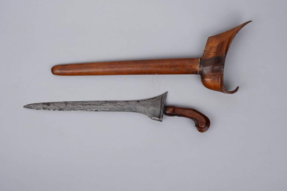 Keris mit Scheide, Dolch