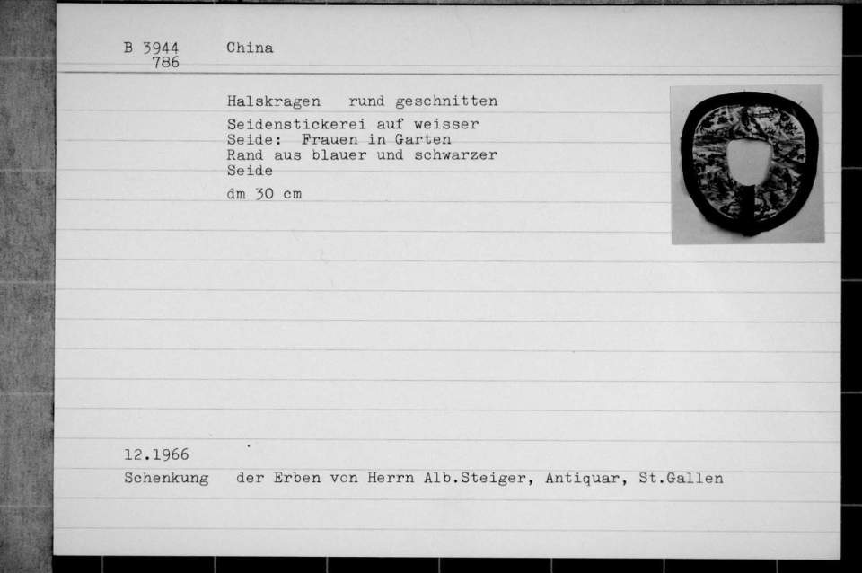 Halskragen rund geschnitten