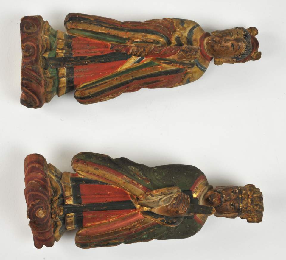 2 Holzfigürchen