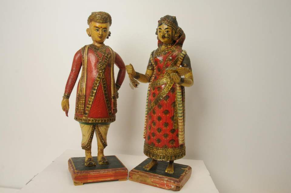 2 Holzfiguren, Mann und Frau, 18. Jh.
