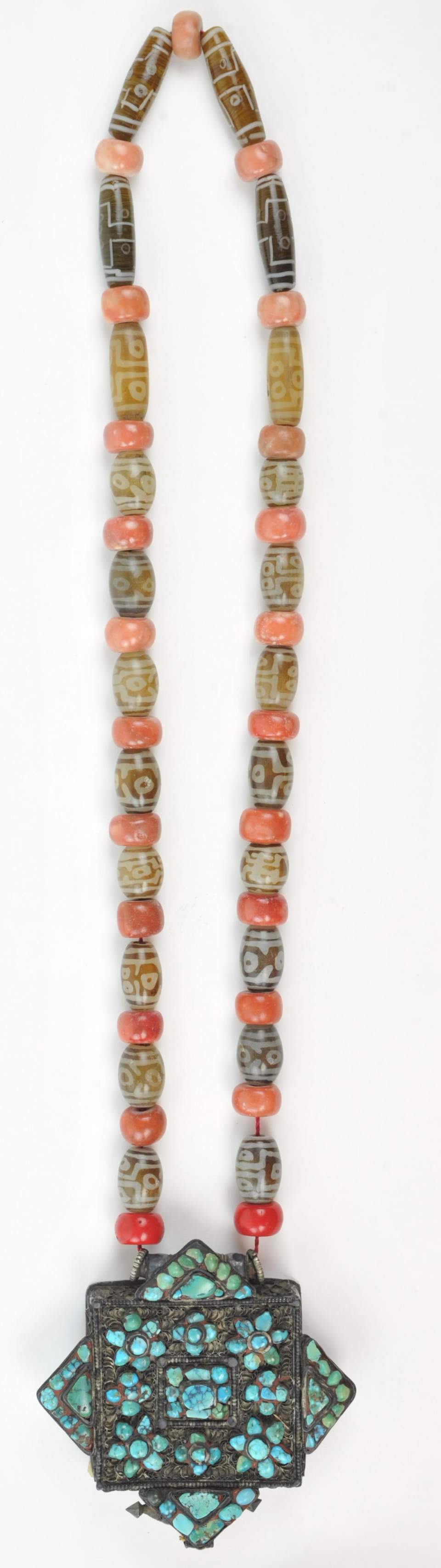 Amulett-Frauenamulett an Schmuckkette, Gau