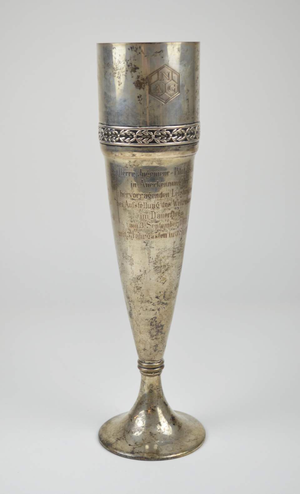 Pokal für Robert Gsell für den Weltrekord im Dauerflug 1913