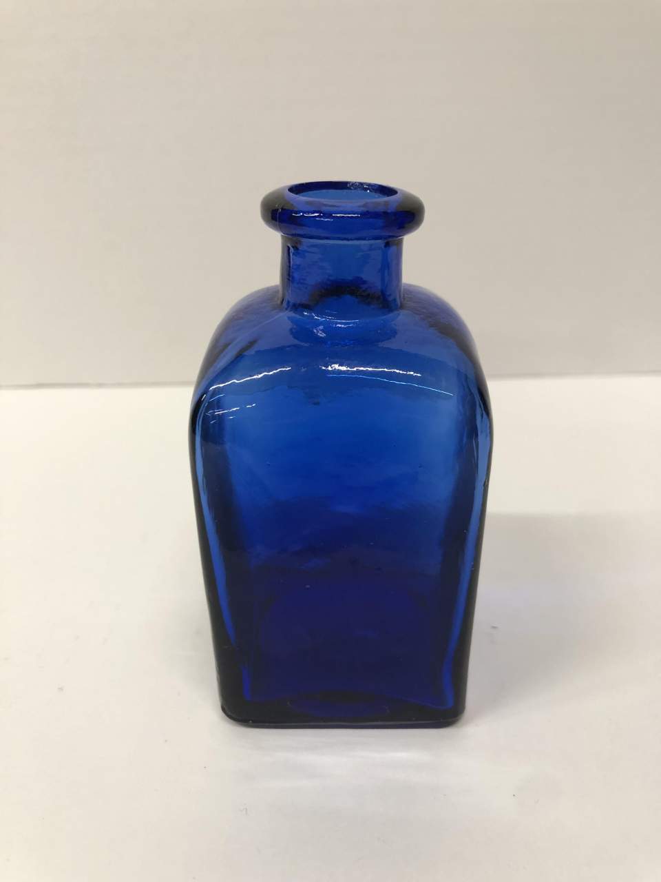 Sammlung von blauem Glas