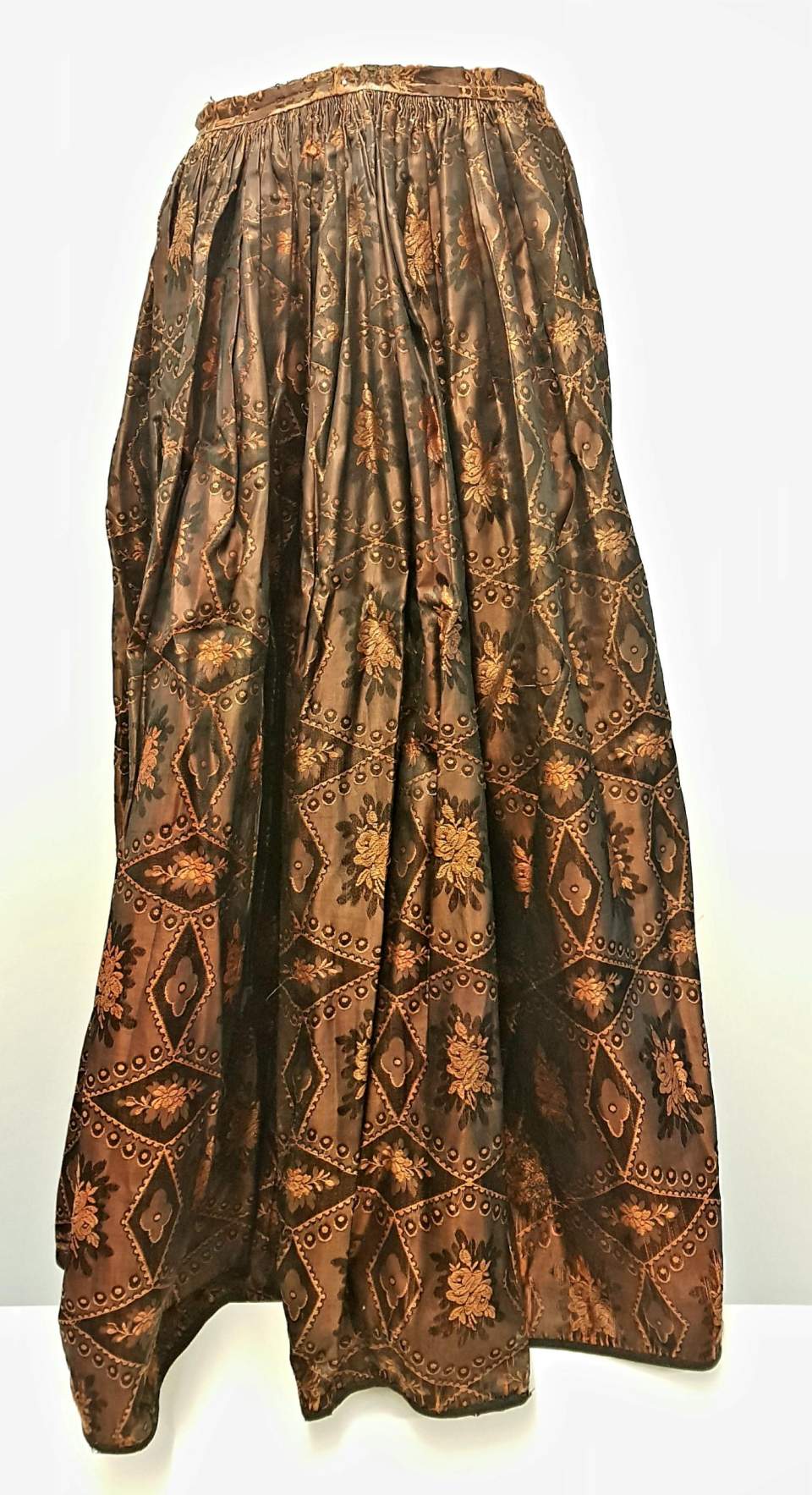 Tracht, vermutl. aus St. Gallen, mit Accessoires