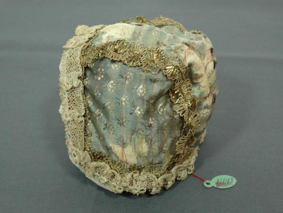 Taufhäubchen, Haube