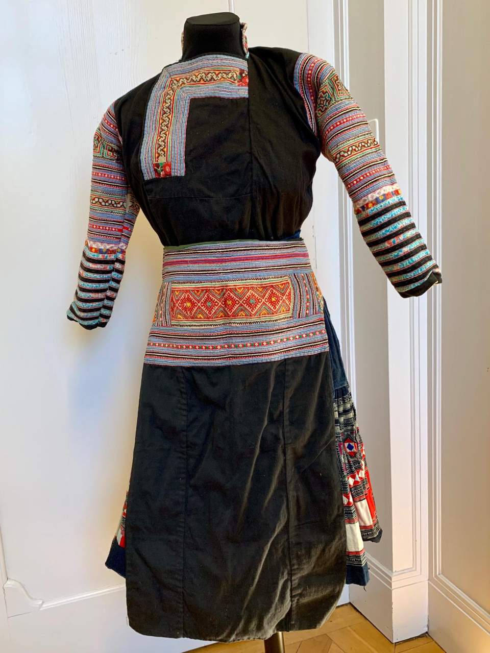 Damengewand der H'Mong, traditionelle Tracht