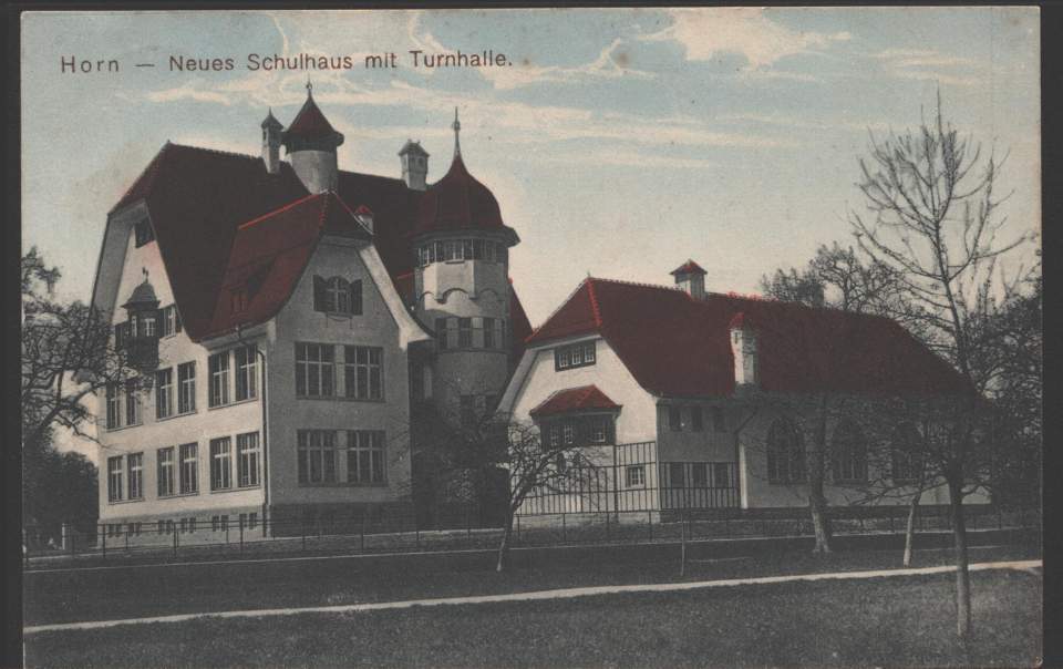 Ansicht Horn - Neues Schulhaus mit Turnhalle