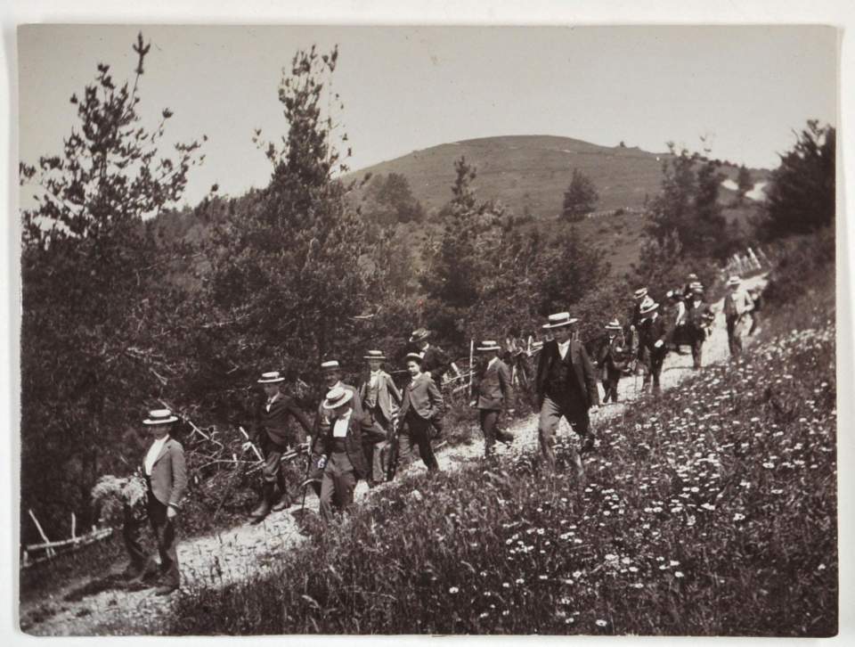 Schulausflug aufs Hörnli 1901