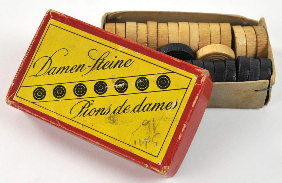 1 von 3 Spiele: Domino, Mühle / Schach, Dame (Steine)