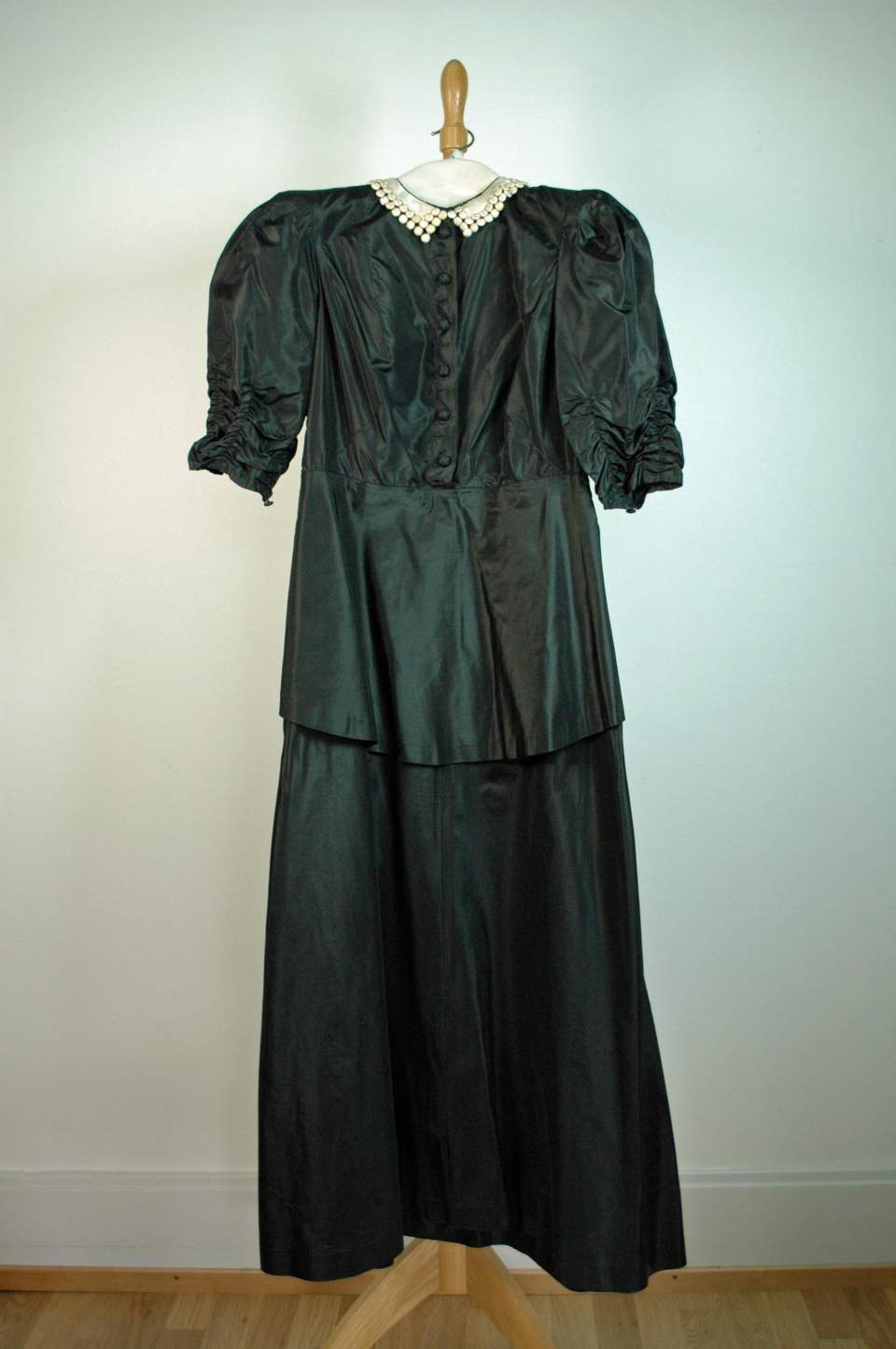 Damenkleid von Aline Clavadetscher