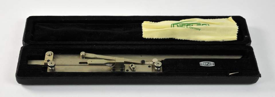 1 von 5 technischen Hilfsmittel Für Konstruktionszeichnungen. Grafisches Gerät in Etui