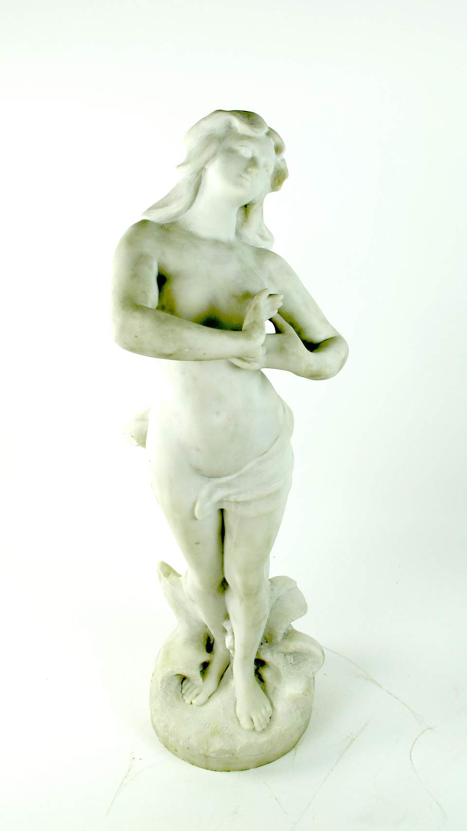 Marmorfigur Junge Frau