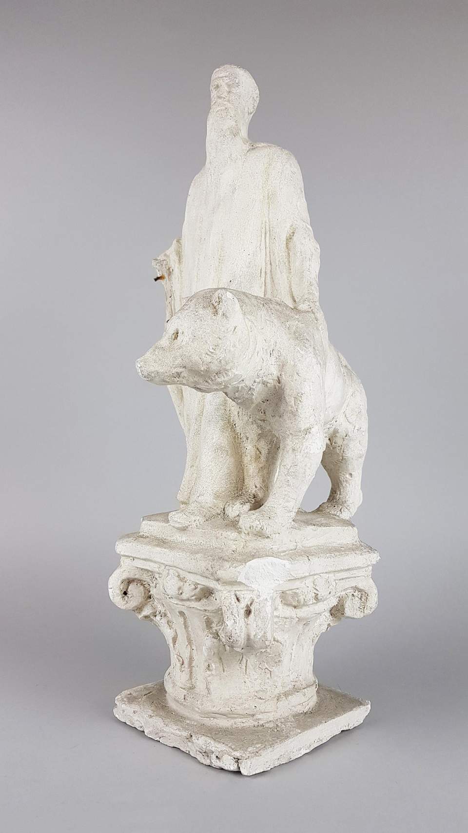 Gipsmodelle Entwürfe Brunnen HVM Innenhof