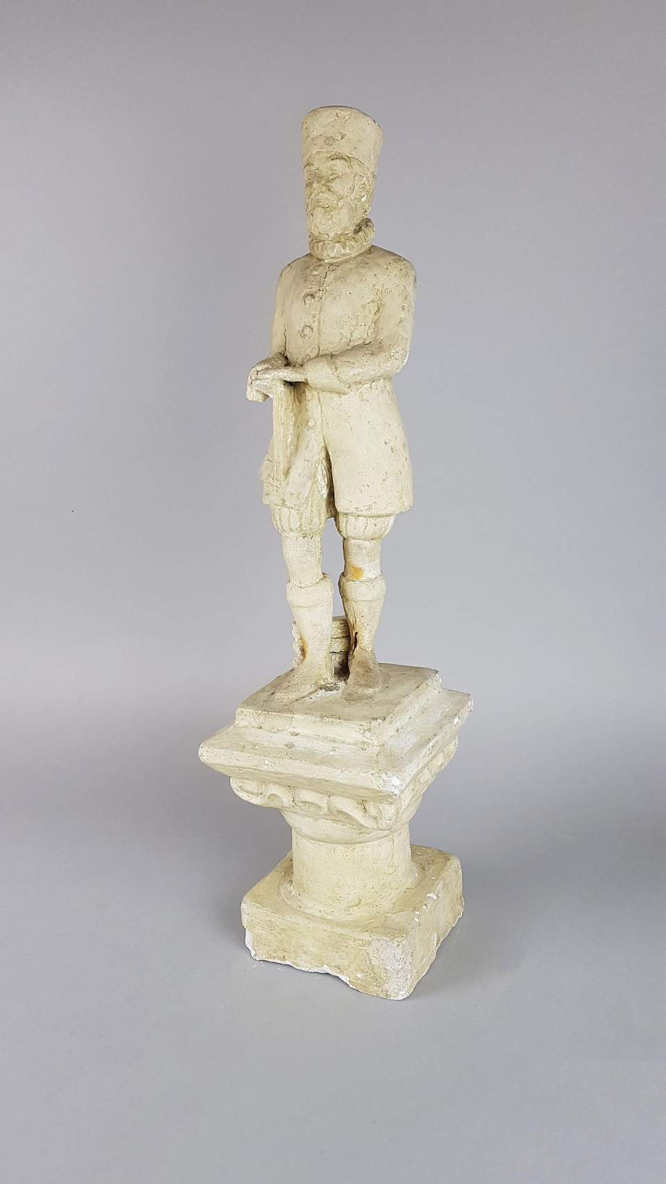 Gipsmodelle Entwürfe Brunnen HVM Innenhof