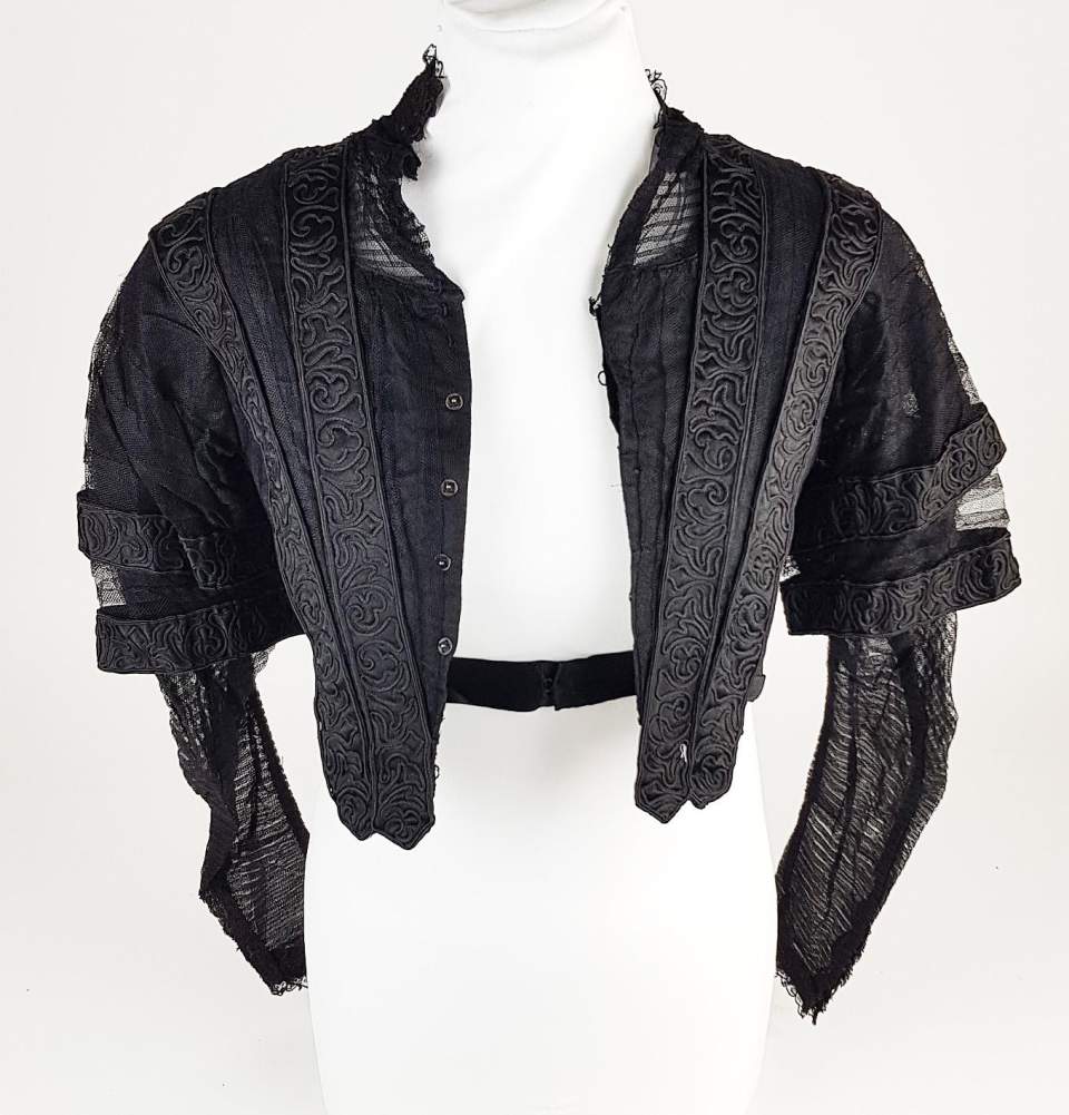 kurze Damenjacke mit Stickerei, Jacke, Oberteil aus der Frauenfachschule St.Gallen