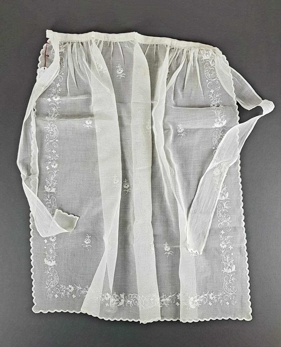 Zubehör zu Tracht von Anny Ebner aus Wil