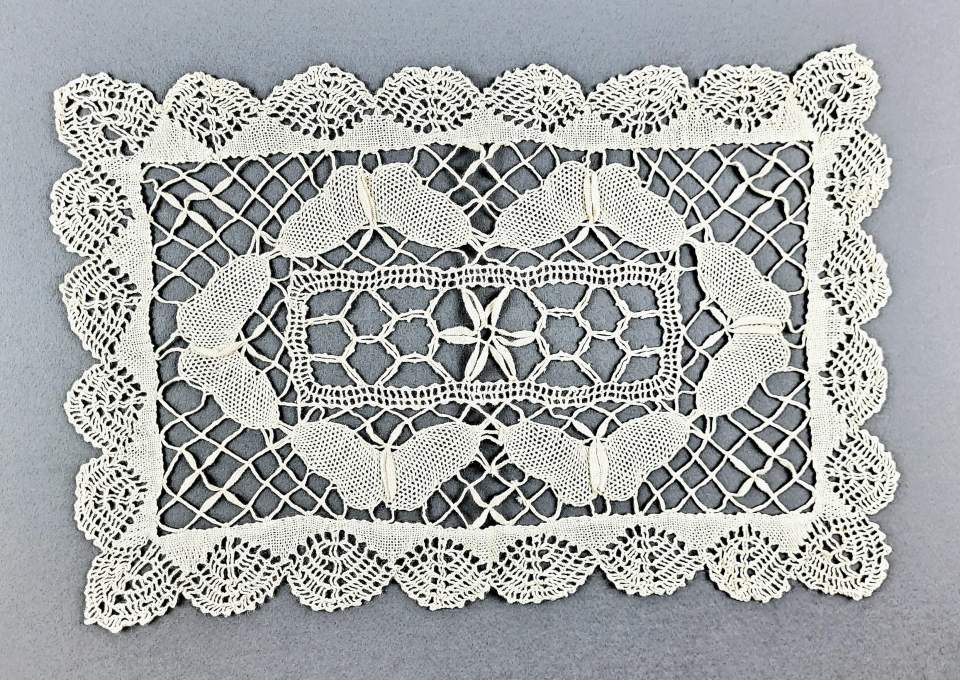 Kleine Zierdecke, Tischdecke