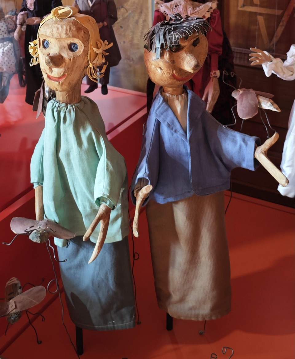 Max und Moritz aus dem Wilhelm Busch-Programm des St.Galler Puppentheaters, Wurzelfiguren, Handpuppen 