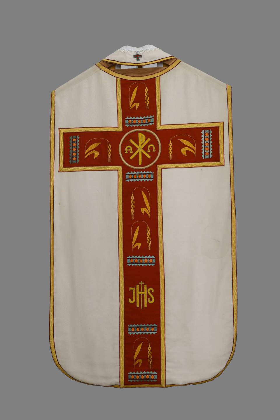 Kasel (Messgewand) mit Stola, Kelchvelum, Bursa und Manipel