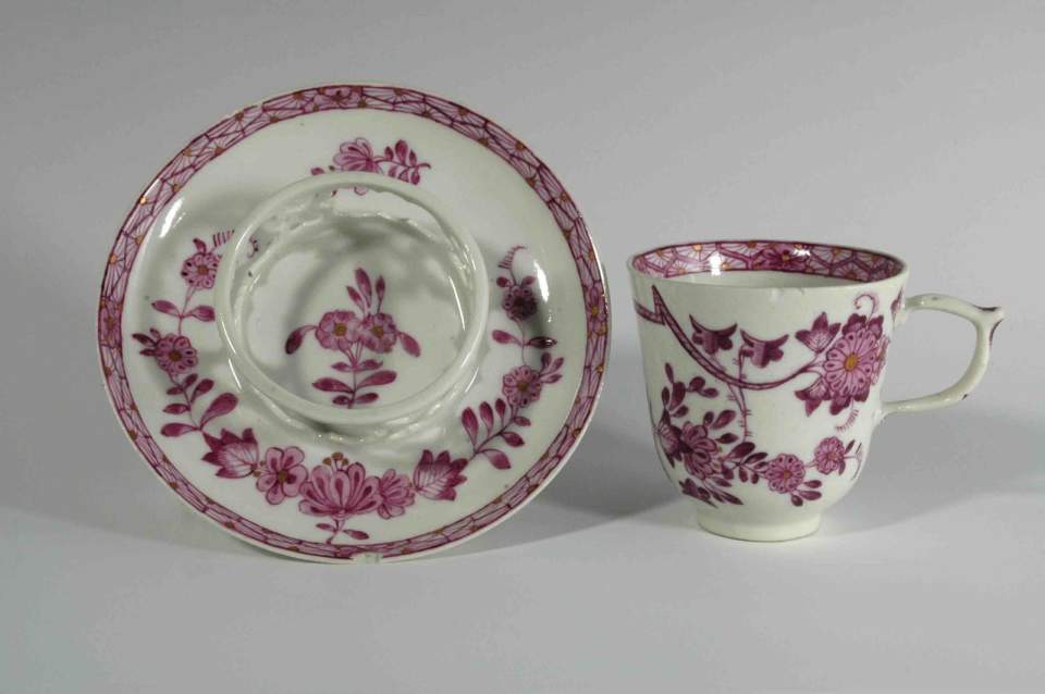 Kaffeetasse mit Untertasse (Trembleuse)