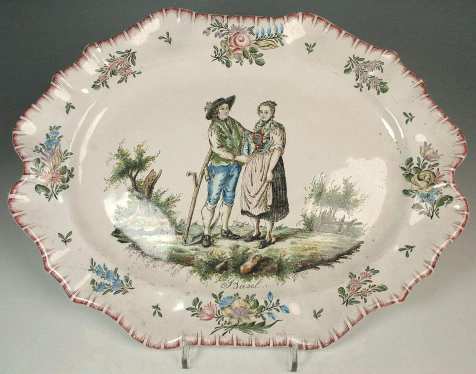 Fayence-Platte,
