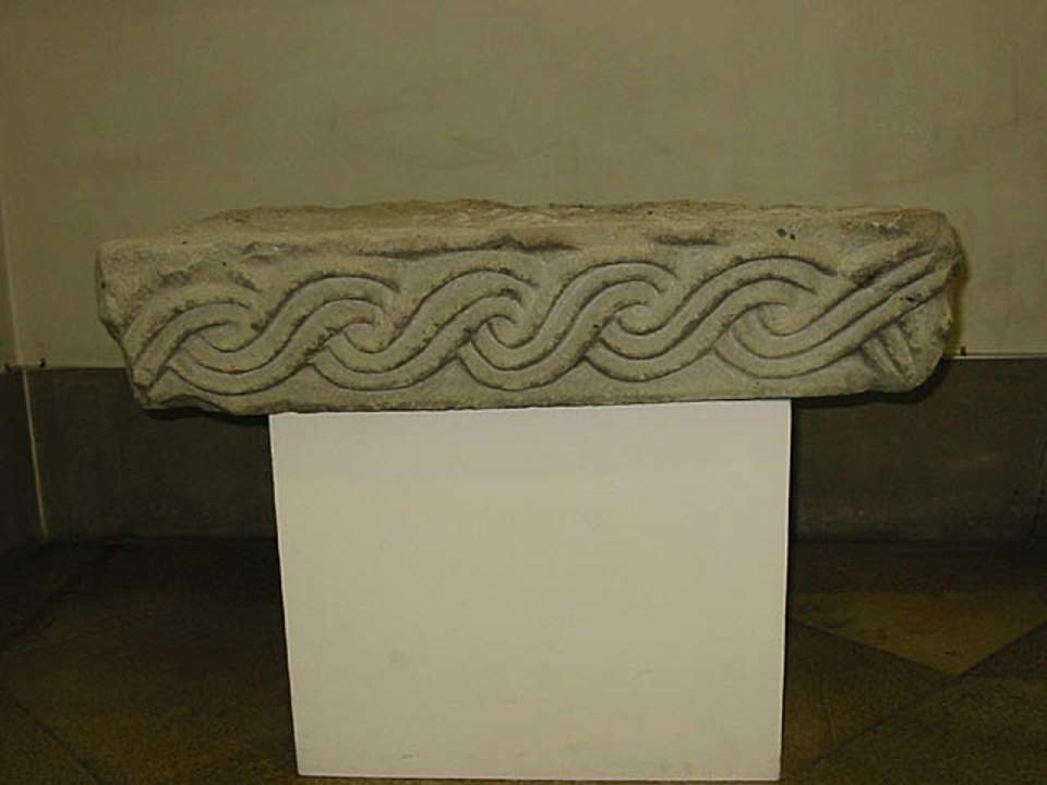 Fragment eines Kämpferkapitells