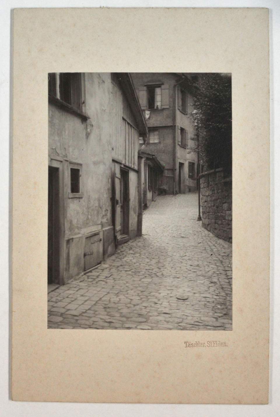 2 Schachteln - Kollektion alter Stadtansichten aus Fotoatelier Täschler, St. Fiden