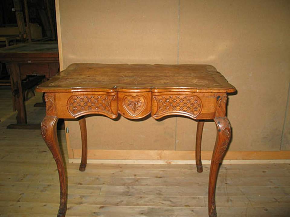Tisch Louis XIV.