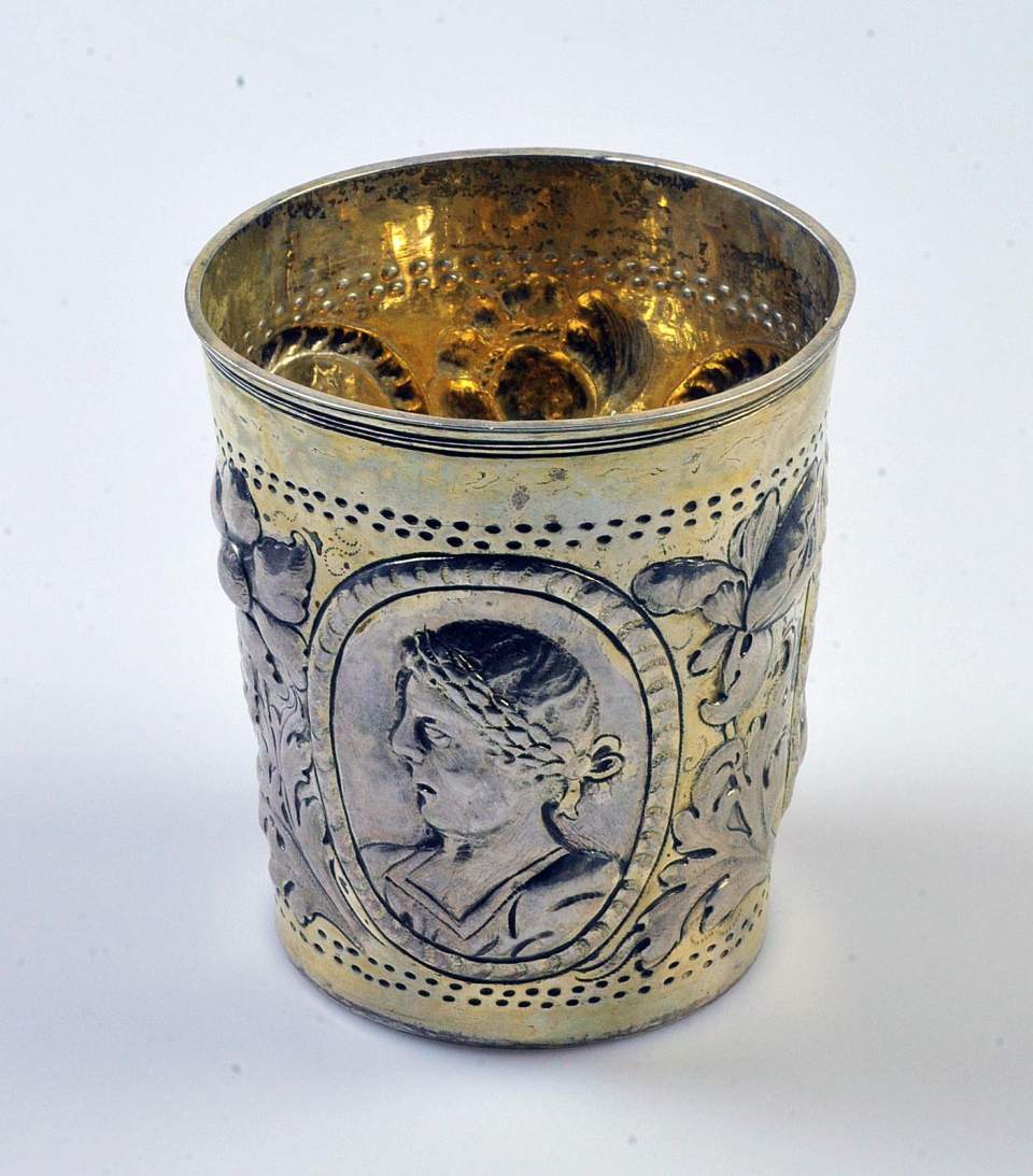 Becher